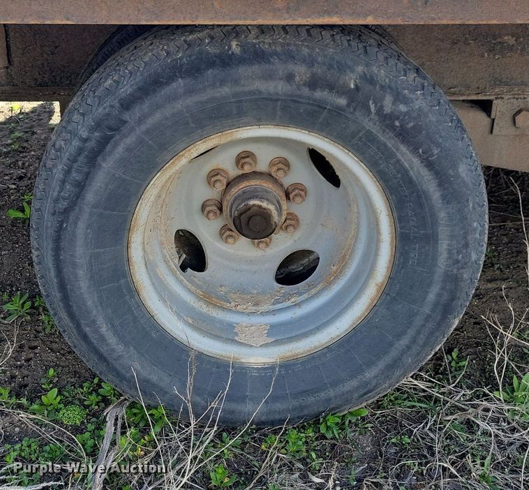 image for item DR4287 2017 H & H FD306 equipment trailer