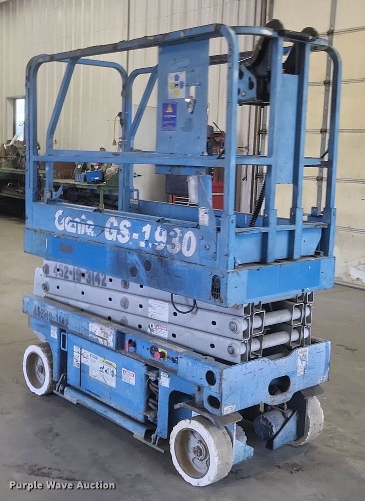 image for item DR4755 Genie GS1930 scissor lift