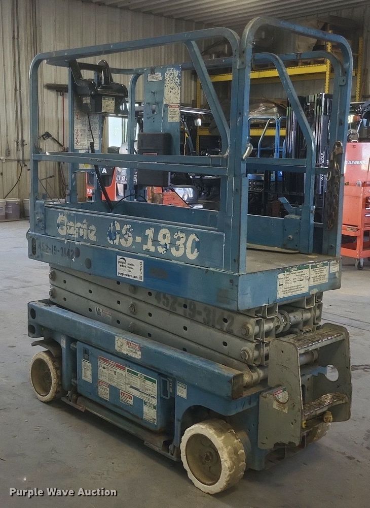 image for item DR4755 Genie GS1930 scissor lift