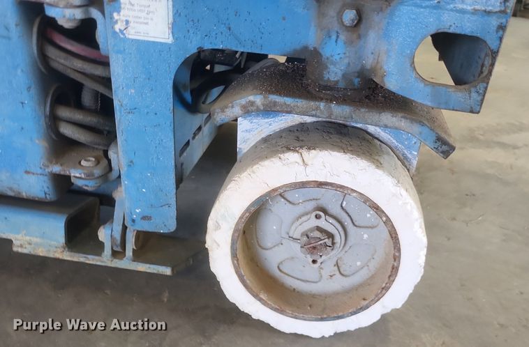 image for item DR4755 Genie GS1930 scissor lift