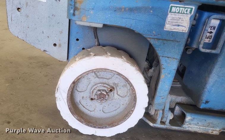 image for item DR4755 Genie GS1930 scissor lift