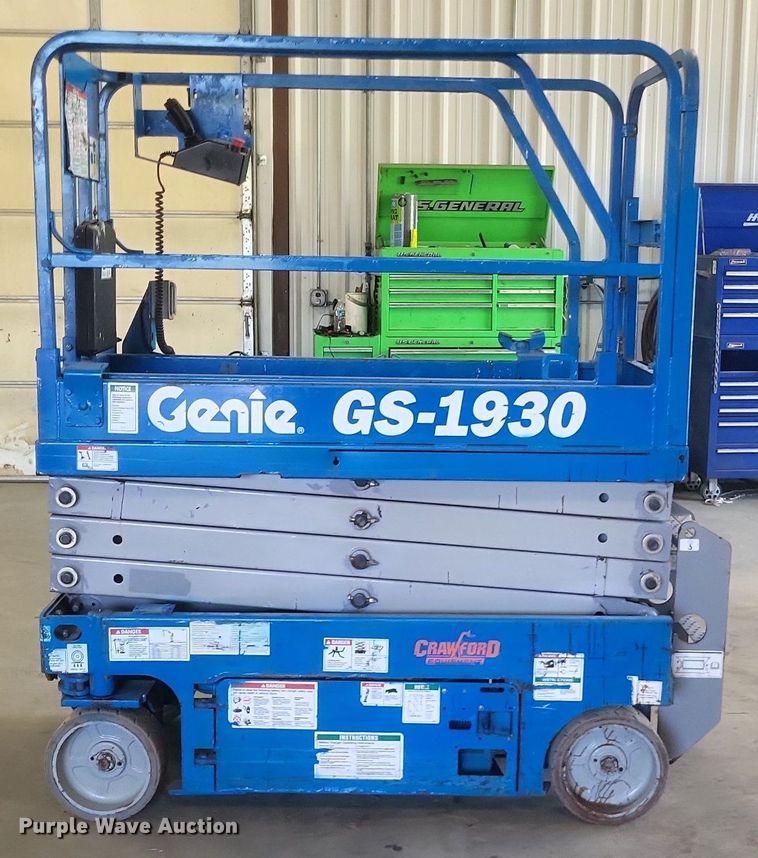 image for item DR4756 2014 Genie GS1930 scissor lift