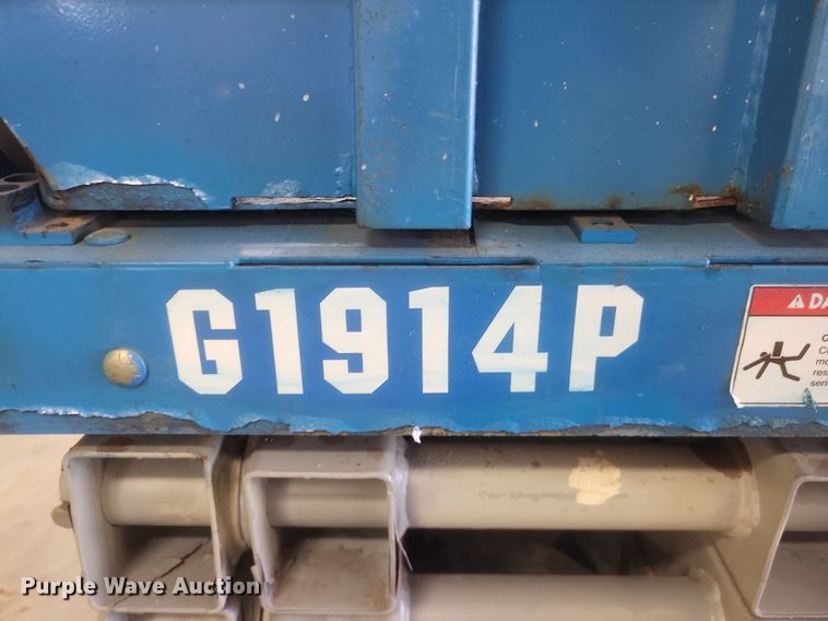 image for item DR4756 2014 Genie GS1930 scissor lift