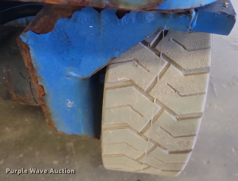 image for item DR4756 2014 Genie GS1930 scissor lift