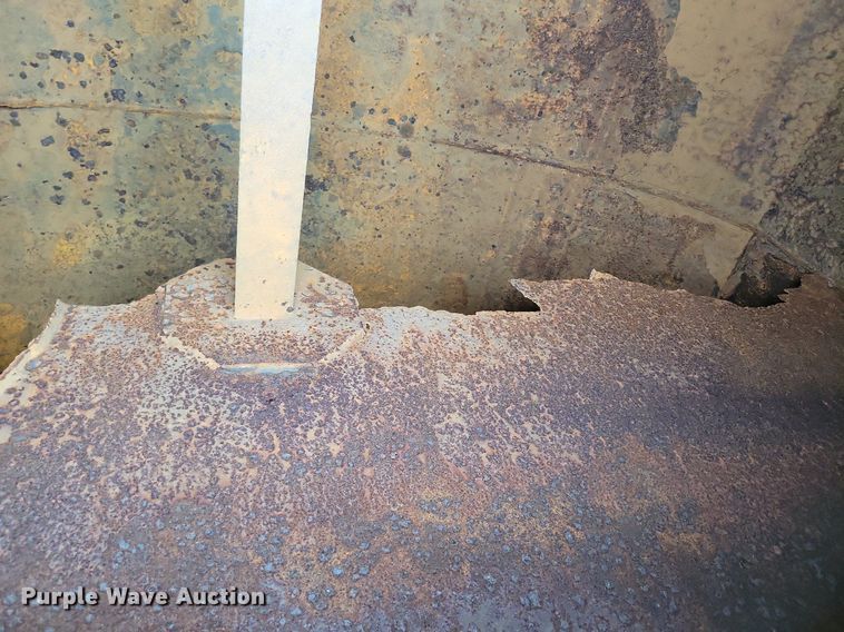 image for item DR7947 2005 Mack CXN612 water truck