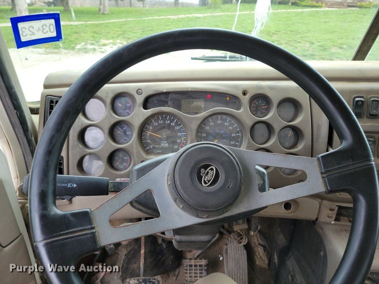 image for item DR7947 2005 Mack CXN612 water truck