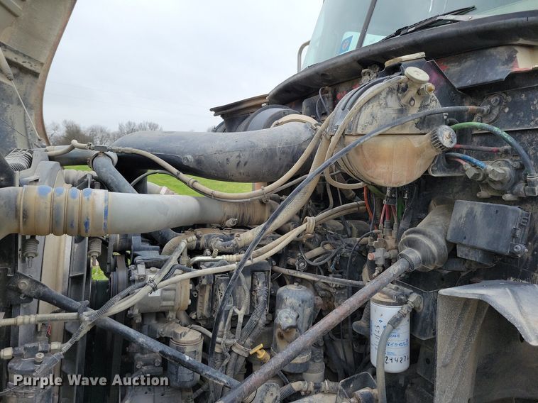 image for item DR7947 2005 Mack CXN612 water truck