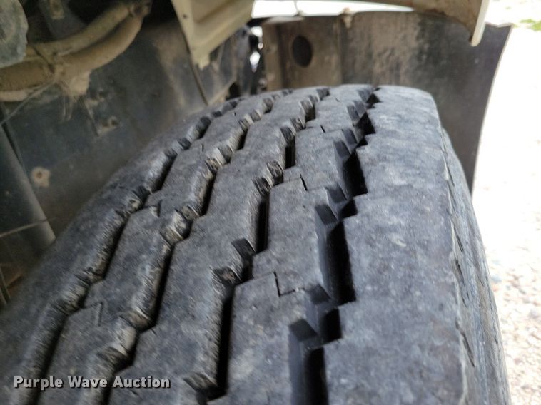 image for item DR7947 2005 Mack CXN612 water truck