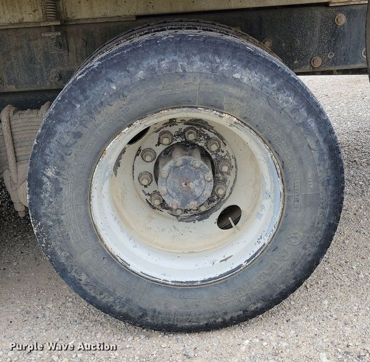 image for item DR7947 2005 Mack CXN612 water truck