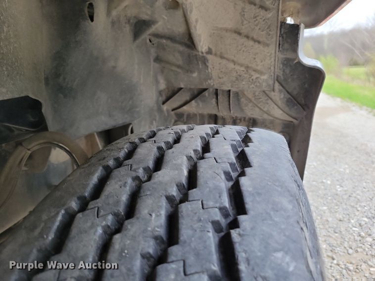 image for item DR7947 2005 Mack CXN612 water truck