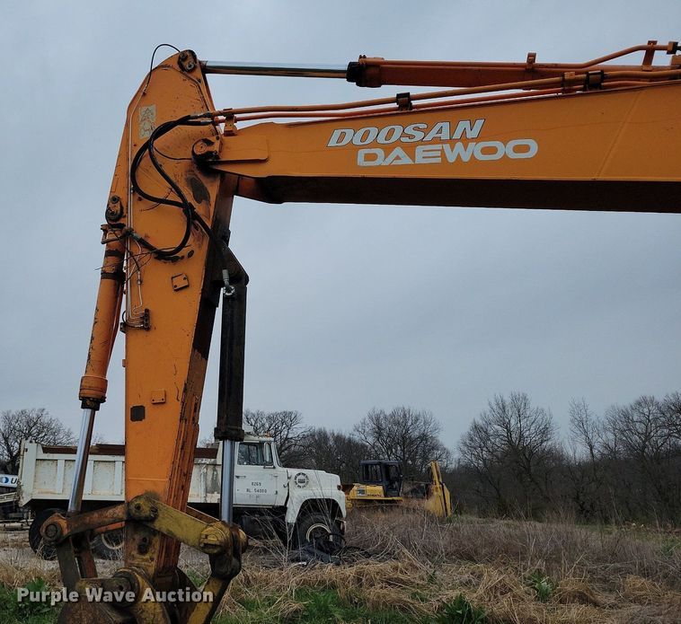 image for item DR7951 2007 Doosan DX300LC excavator