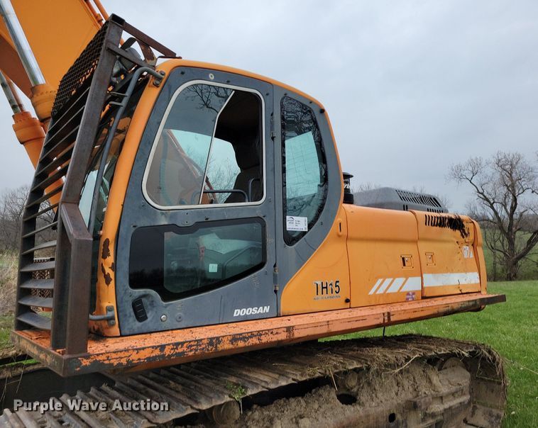 image for item DR7951 2007 Doosan DX300LC excavator