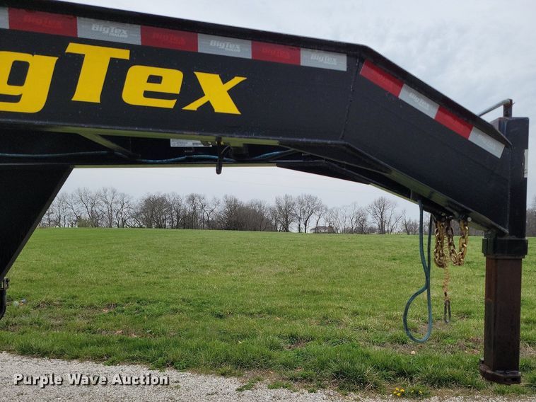 image for item DR7960 2022 BigTex 22GN-35BK+5MR equipment trailer