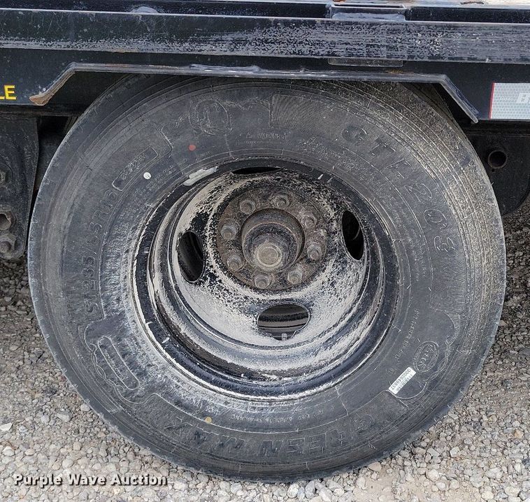 image for item DR7960 2022 BigTex 22GN-35BK+5MR equipment trailer