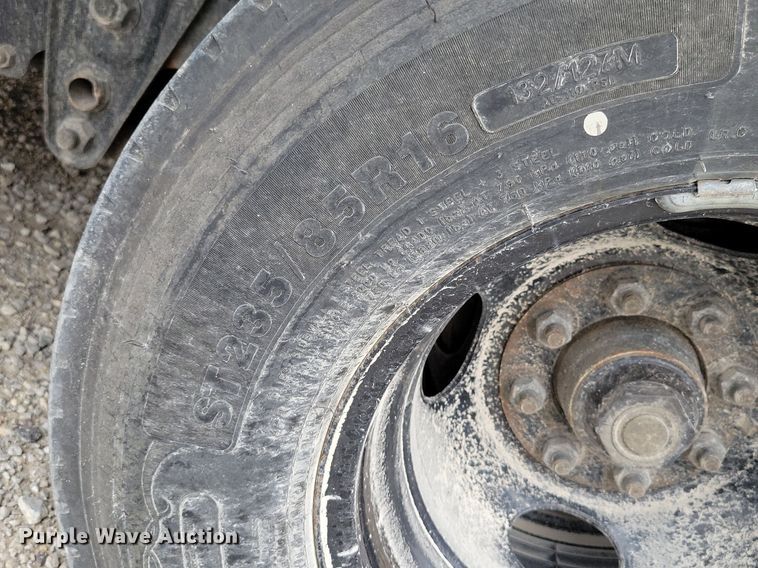 image for item DR7960 2022 BigTex 22GN-35BK+5MR equipment trailer