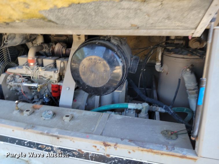 image for item DR8020 1996 LeRoi 375 air compressor