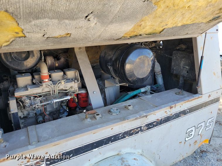 image for item DR8020 1996 LeRoi 375 air compressor