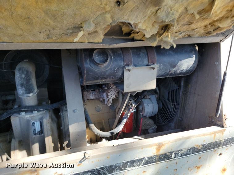 image for item DR8020 1996 LeRoi 375 air compressor