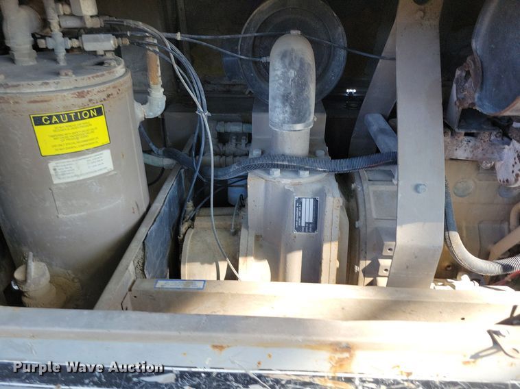 image for item DR8020 1996 LeRoi 375 air compressor