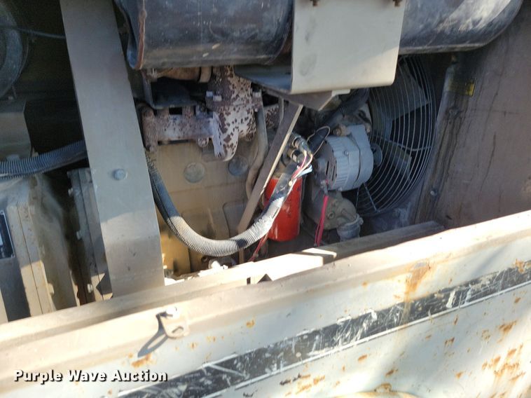 image for item DR8020 1996 LeRoi 375 air compressor