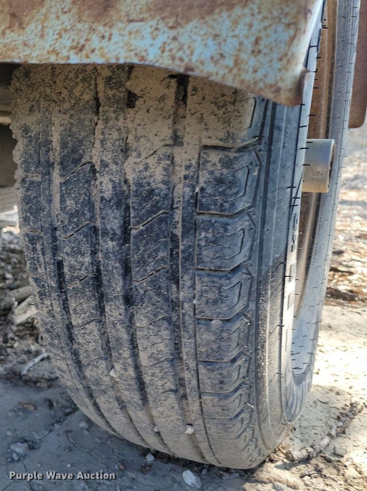 image for item DR8020 1996 LeRoi 375 air compressor