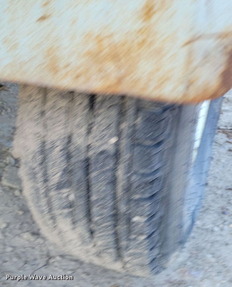 image for item DR8020 1996 LeRoi 375 air compressor