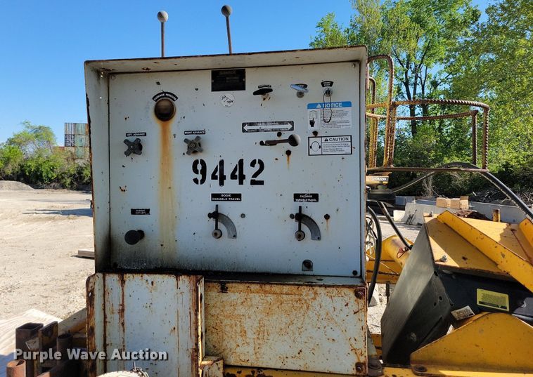 image for item DR8021 Gomaco C450 bridge deck finish machine