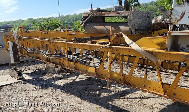 image for item DR8021 Gomaco C450 bridge deck finish machine