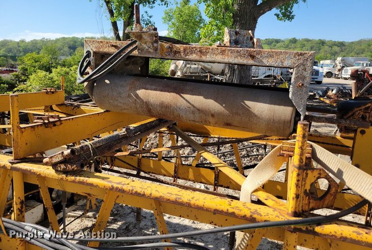 image for item DR8021 Gomaco C450 bridge deck finish machine