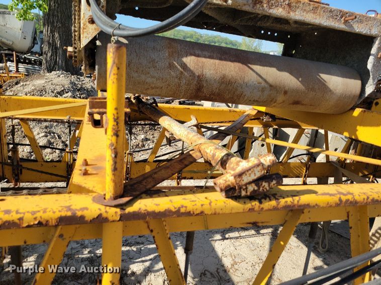 image for item DR8021 Gomaco C450 bridge deck finish machine