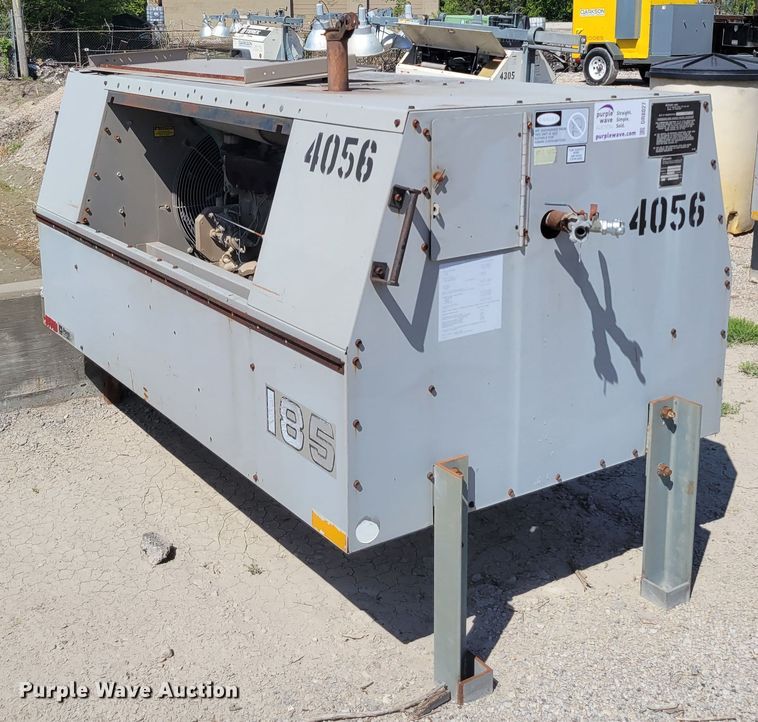 image for item DR8027 1999 LeRoi 185 air compressor