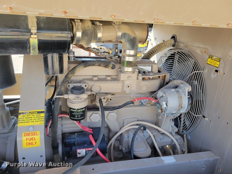 image for item DR8027 1999 LeRoi 185 air compressor