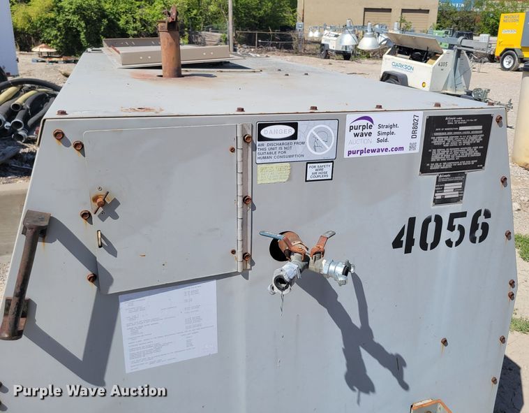 image for item DR8027 1999 LeRoi 185 air compressor