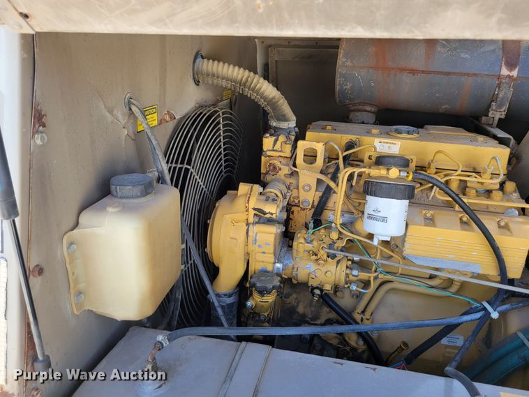 image for item DR8028 1997 LeRoi 375 air compressor