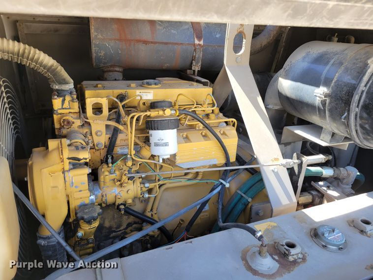 image for item DR8028 1997 LeRoi 375 air compressor