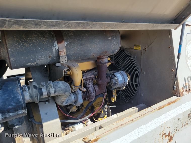 image for item DR8028 1997 LeRoi 375 air compressor