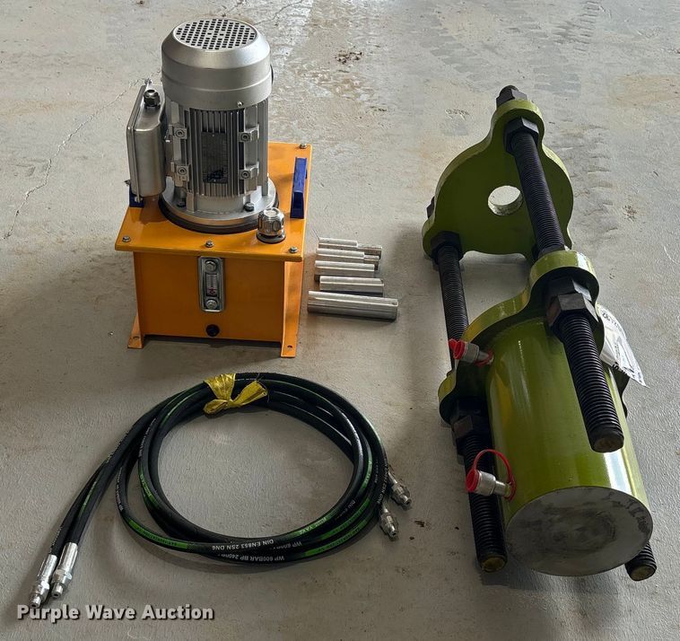 image for item DS2493 Track pin press 