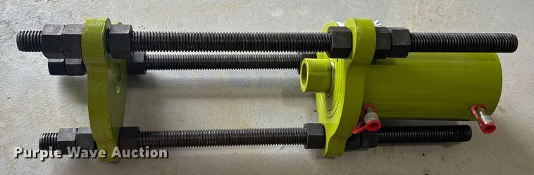 image for item DS2493 Track pin press 