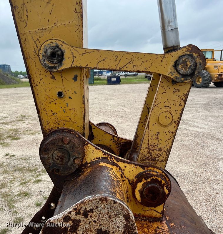 image for item DS2971 2005 Caterpillar 320C excavator