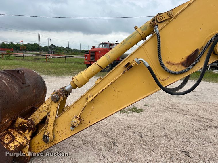 image for item DS2971 2005 Caterpillar 320C excavator