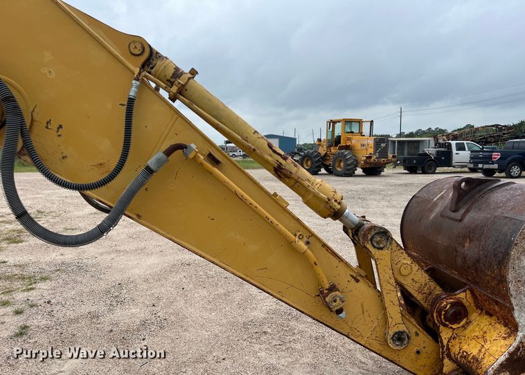 image for item DS2971 2005 Caterpillar 320C excavator