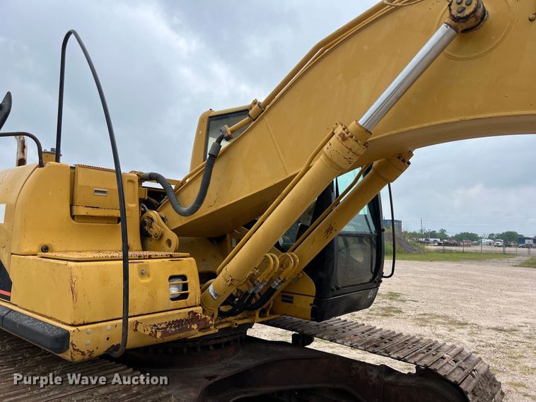 image for item DS2971 2005 Caterpillar 320C excavator