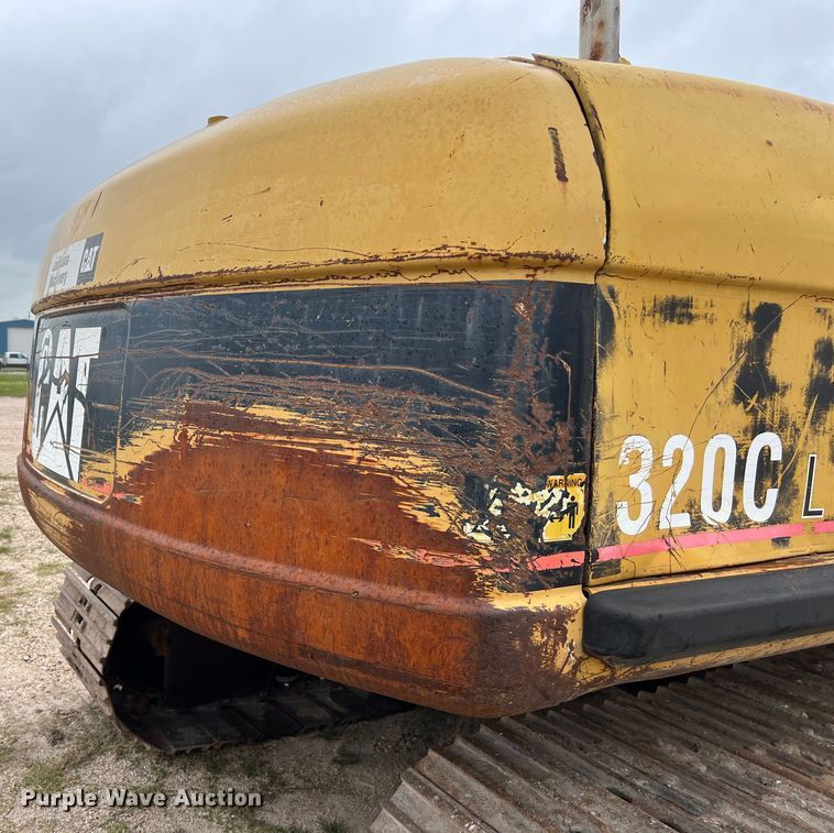 image for item DS2971 2005 Caterpillar 320C excavator