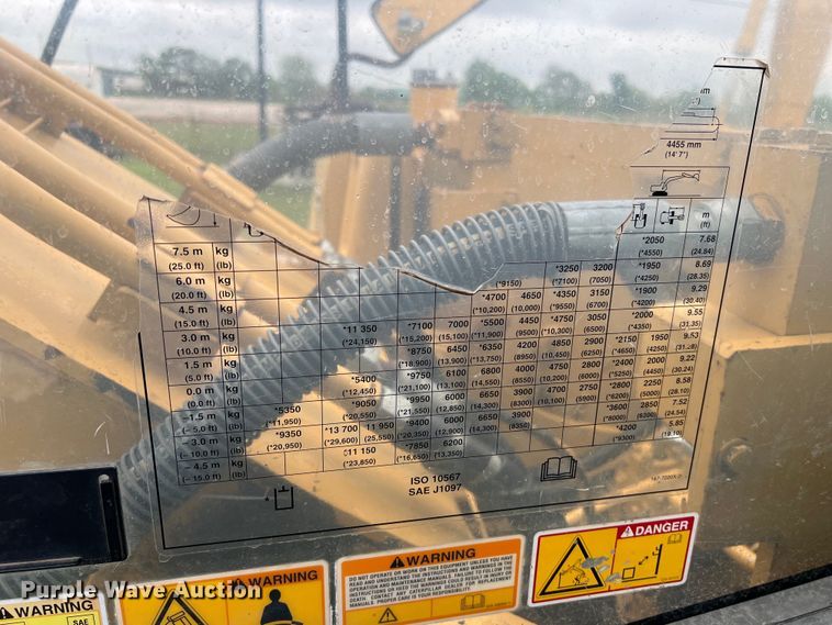 image for item DS2971 2005 Caterpillar 320C excavator