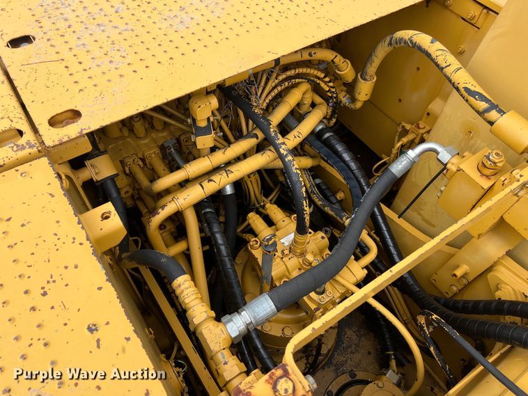 image for item DS2971 2005 Caterpillar 320C excavator