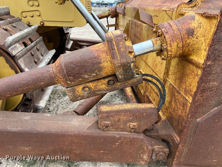 image for item DS2972 Caterpillar D9 dozer