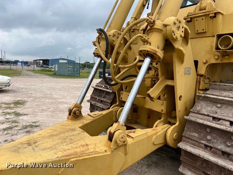 image for item DS2972 Caterpillar D9 dozer