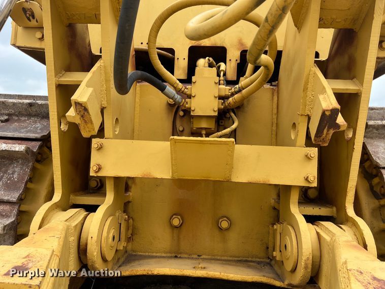 image for item DS2972 Caterpillar D9 dozer