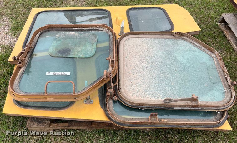 image for item DS2972 Caterpillar D9 dozer