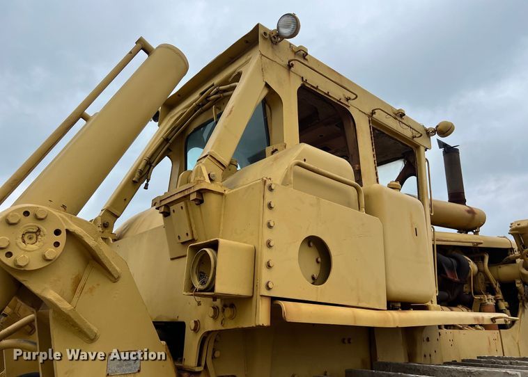 image for item DS2972 Caterpillar D9 dozer